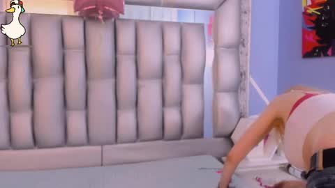 Snapshot of lucy_ny chatting on 5, 11, 2025 SleepyAbuela online show from 5, 11, 2025