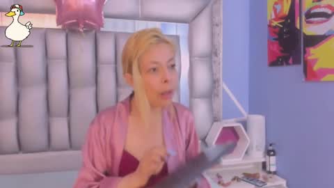 Snapshot of lucy_ny chatting on 8, 11, 2025 SleepyAbuela online show from 8, 11, 2025