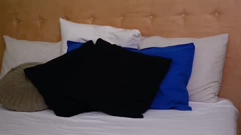 LucyAddison online show from 6, 12, 2024