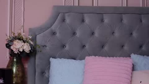 LucyAddison online show from 17, 6, 2026
