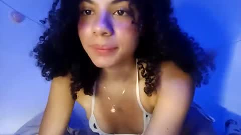 Snapshot of lucybellea chatting on 16, 4, 2026 Lucia online show from 16, 4, 2026