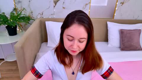 Snapshot of lucyharis chatting on 5, 2, 2026 Lucy online show from 5, 2, 2026