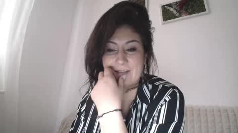 lucybylucy online show from 4, 11, 2025