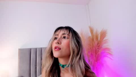 Snapshot of lucyjhonsonn chatting on 4, 12, 2024 LucyJhonsonn online show from 4, 12, 2024
