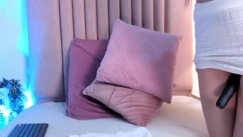 Snapshot of lucyjhonsonn chatting on 20, 12, 2024 LucyJhonsonn online show from 20, 12, 2024