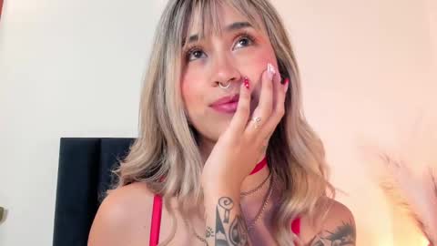 Snapshot of lucyjhonsonn chatting on 15, 2, 2025 LucyJhonsonn online show from 15, 2, 2025