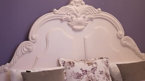 Lucy Lexton online show from 31, 1, 2025