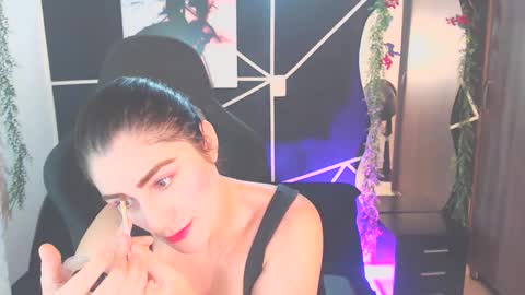 Snapshot of lucyli_ chatting on 26, 4, 2026 LUCY online show from 26, 4, 2026