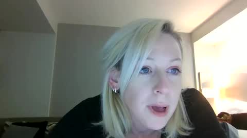 Lucy Loves Lookers online show from 4, 12, 2024