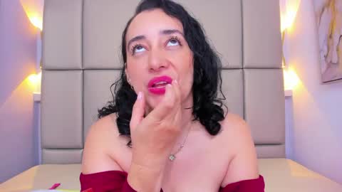 Lucy online show from 19, 5, 2026