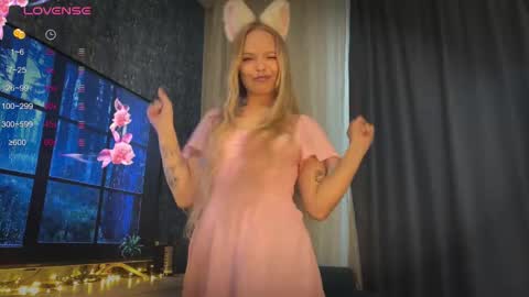 Spider Girl  online show from 31, 10, 2025