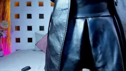 Lucy Liiu online show from 7, 2, 2026