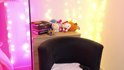 LUCYY FROM HOME  online show from 11, 11, 2025