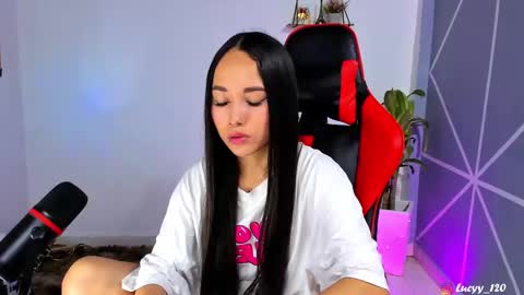 Snapshot of lucyy_rose chatting on 19, 9, 2025 o online show from 19, 9, 2025