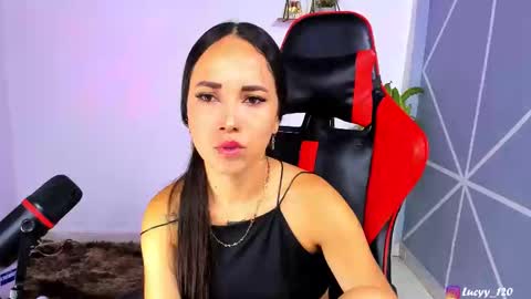 Snapshot of lucyy_rose chatting on 7, 10, 2025 o online show from 7, 10, 2025