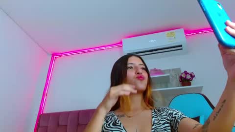 Snapshot of lucyy_start chatting on 27, 1, 2025 LUCY online show from 27, 1, 2025