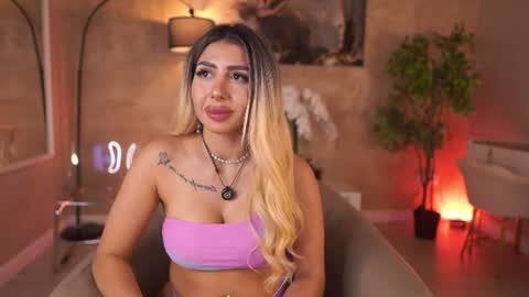 Snapshot of lucyyrosse chatting on 27, 6, 2026 LucyRose online show from 27, 6, 2026