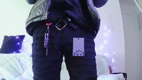 Snapshot of luhfreak444 chatting on 28, 11, 2025 Riskdtb online show from 28, 11, 2025