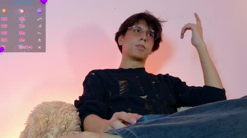 Snapshot of lui_x_dust chatting on 7, 4, 2026 Lui online show from 7, 4, 2026