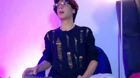 Snapshot of lui_x_dust chatting on 18, 4, 2026 Lui online show from 18, 4, 2026
