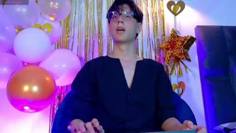 Snapshot of lui_x_dust chatting on 26, 4, 2026 Lui online show from 26, 4, 2026