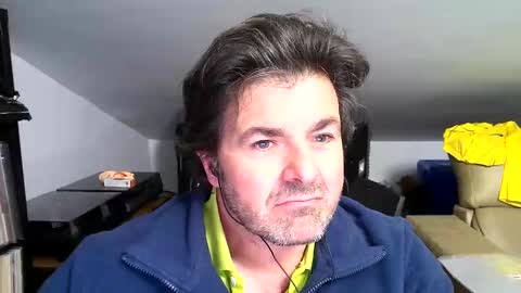 Snapshot of luigijohn chatting on 4, 4, 2026 LUIGIJOHN online show from 4, 4, 2026