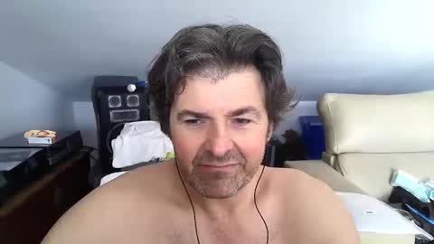 Snapshot of luigijohn chatting on 10, 4, 2026 LUIGIJOHN online show from 10, 4, 2026