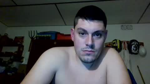 Snapshot of luis2423 chatting on 6, 1, 2025 A slave to the mistress.. un esclavo para las amas dominantes. online show from 6, 1, 2025