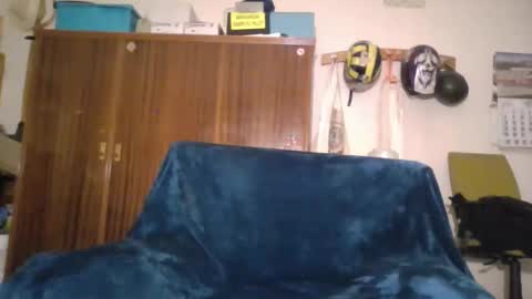 A slave to the mistress.. un esclavo para las amas dominantes. online show from 1, 12, 2025