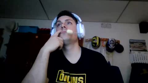 Snapshot of luis2423 chatting on 14, 2, 2026 A slave to the mistress.. un esclavo para las amas dominantes. online show from 14, 2, 2026