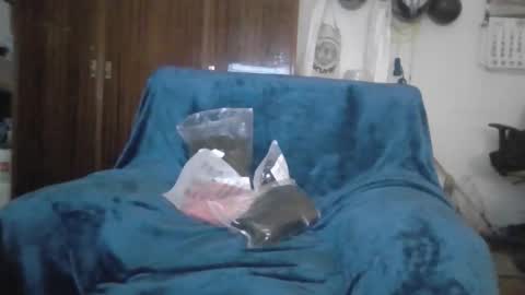 Snapshot of luis2423 chatting on 22, 2, 2026 A slave to the mistress.. un esclavo para las amas dominantes. online show from 22, 2, 2026