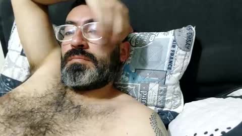 Snapshot of luis2988z chatting on 4, 12, 2024 Hairyman online show from 4, 12, 2024