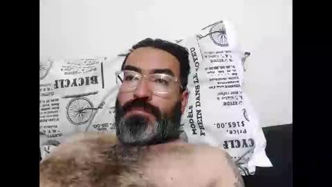 Snapshot of luis2988z chatting on 21, 12, 2024 Hairyman online show from 21, 12, 2024