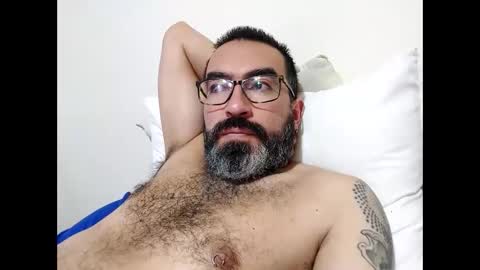 Snapshot of luis2988z chatting on 23, 2, 2025 Hairyman online show from 23, 2, 2025