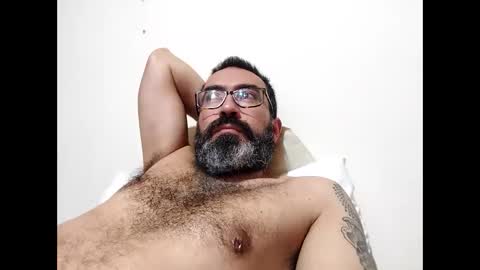 Snapshot of luis2988z chatting on 10, 3, 2025 Hairyman online show from 10, 3, 2025