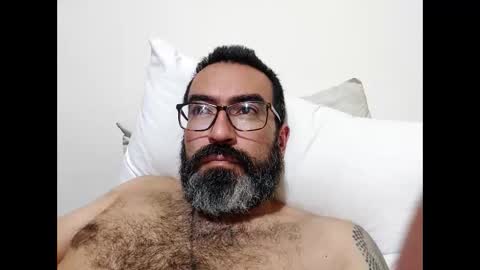 Snapshot of luis2988z chatting on 12, 3, 2025 Hairyman online show from 12, 3, 2025