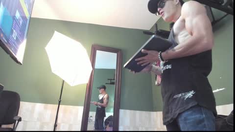Snapshot of luis_as chatting on 2, 1, 2025 Luis AS online show from 2, 1, 2025