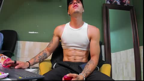 Snapshot of luis_as chatting on 12, 1, 2025 Luis AS online show from 12, 1, 2025