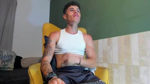 Snapshot of luis_as chatting on 21, 2, 2025 Luis AS online show from 21, 2, 2025