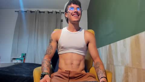 Snapshot of luis_as chatting on 27, 2, 2025 Luis AS online show from 27, 2, 2025