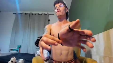 Snapshot of luis_as chatting on 27, 2, 2025 Luis AS online show from 27, 2, 2025