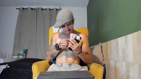 Snapshot of luis_as chatting on 28, 2, 2025 Luis AS online show from 28, 2, 2025