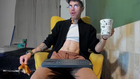 Snapshot of luis_as chatting on 1, 3, 2025 Luis AS online show from 1, 3, 2025