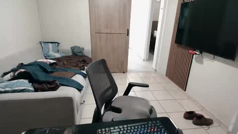 luis_flr online show from 11, 5, 2026