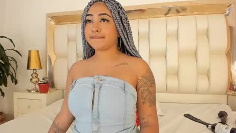 Snapshot of luisa_cameron chatting on 29, 1, 2025 online show from 29, 1, 2025