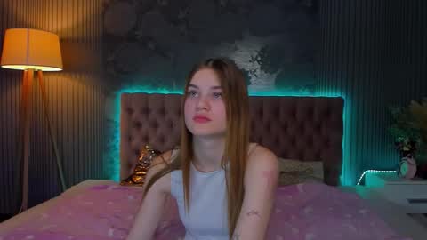 LuisaClover online show from 25, 11, 2025