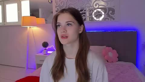 LuisaClover online show from 2, 5, 2026