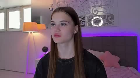 LuisaClover online show from 10, 5, 2026