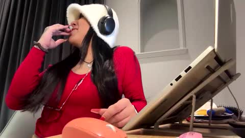 Snapshot of luisamonsterdick chatting on 22, 10, 2025 Luisa Monsters online show from 22, 10, 2025