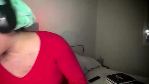 Snapshot of luisamonsterdick chatting on 2, 2, 2026 Luisa Monsters online show from 2, 2, 2026